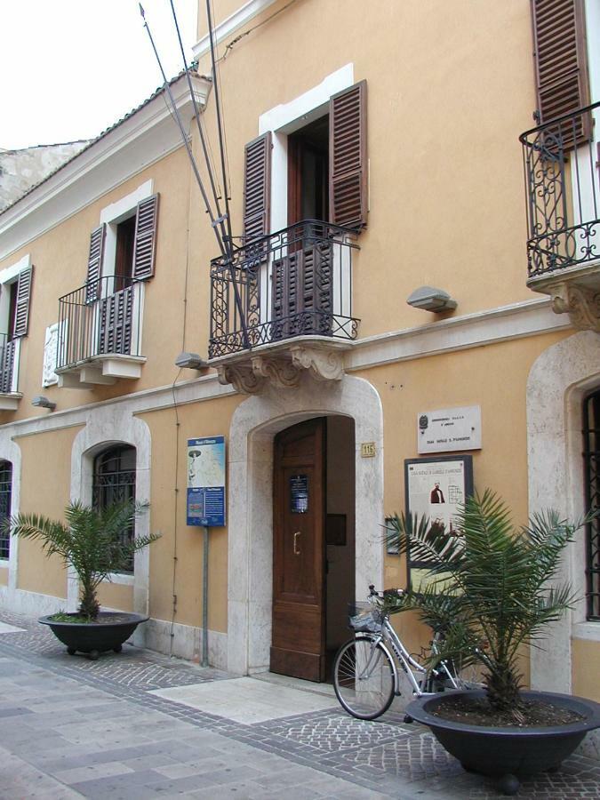 Suites Rome Пескара Экстерьер фото